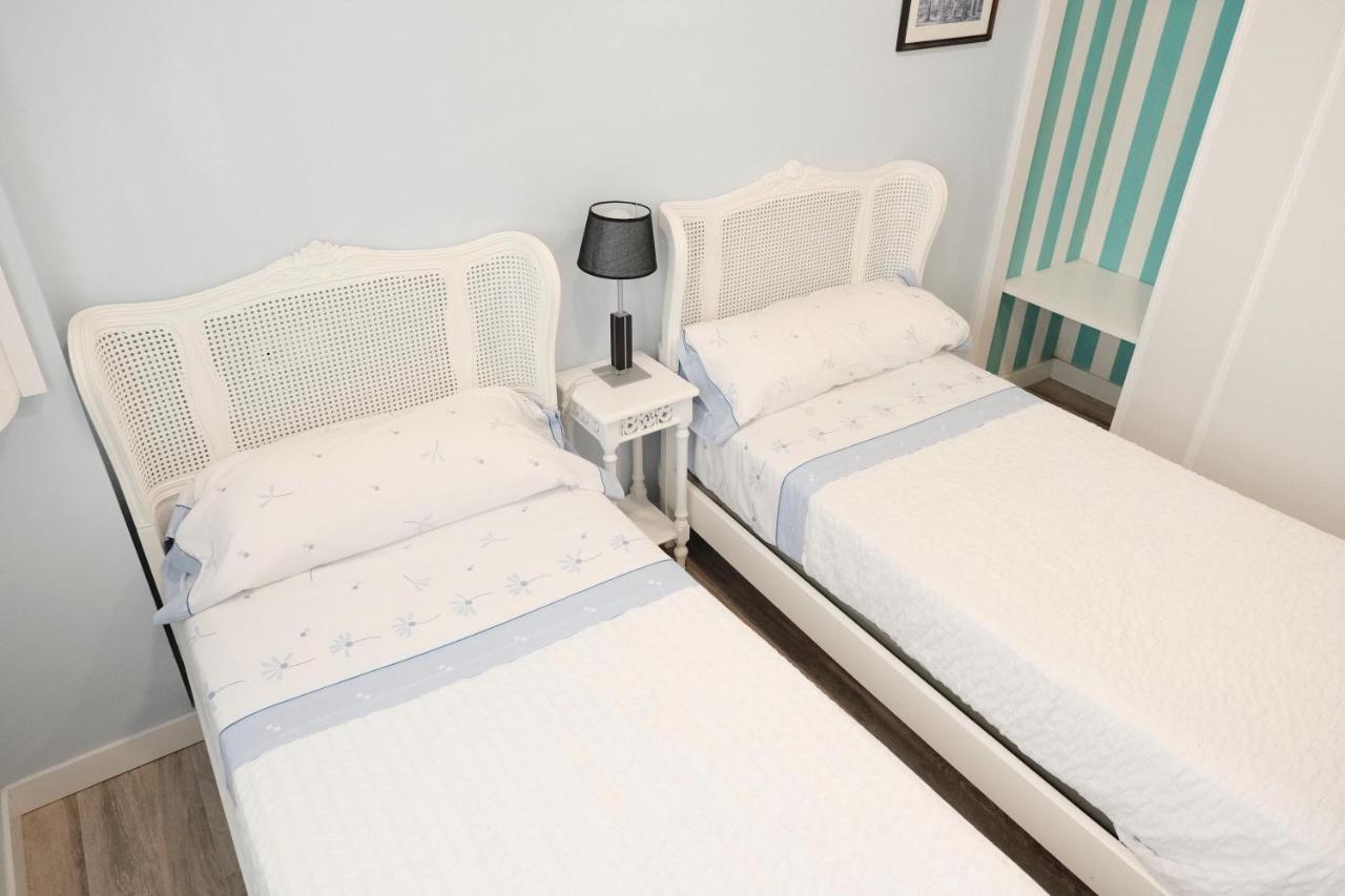 Aixerrota Apartamentos A Getxo Ngoại thất bức ảnh